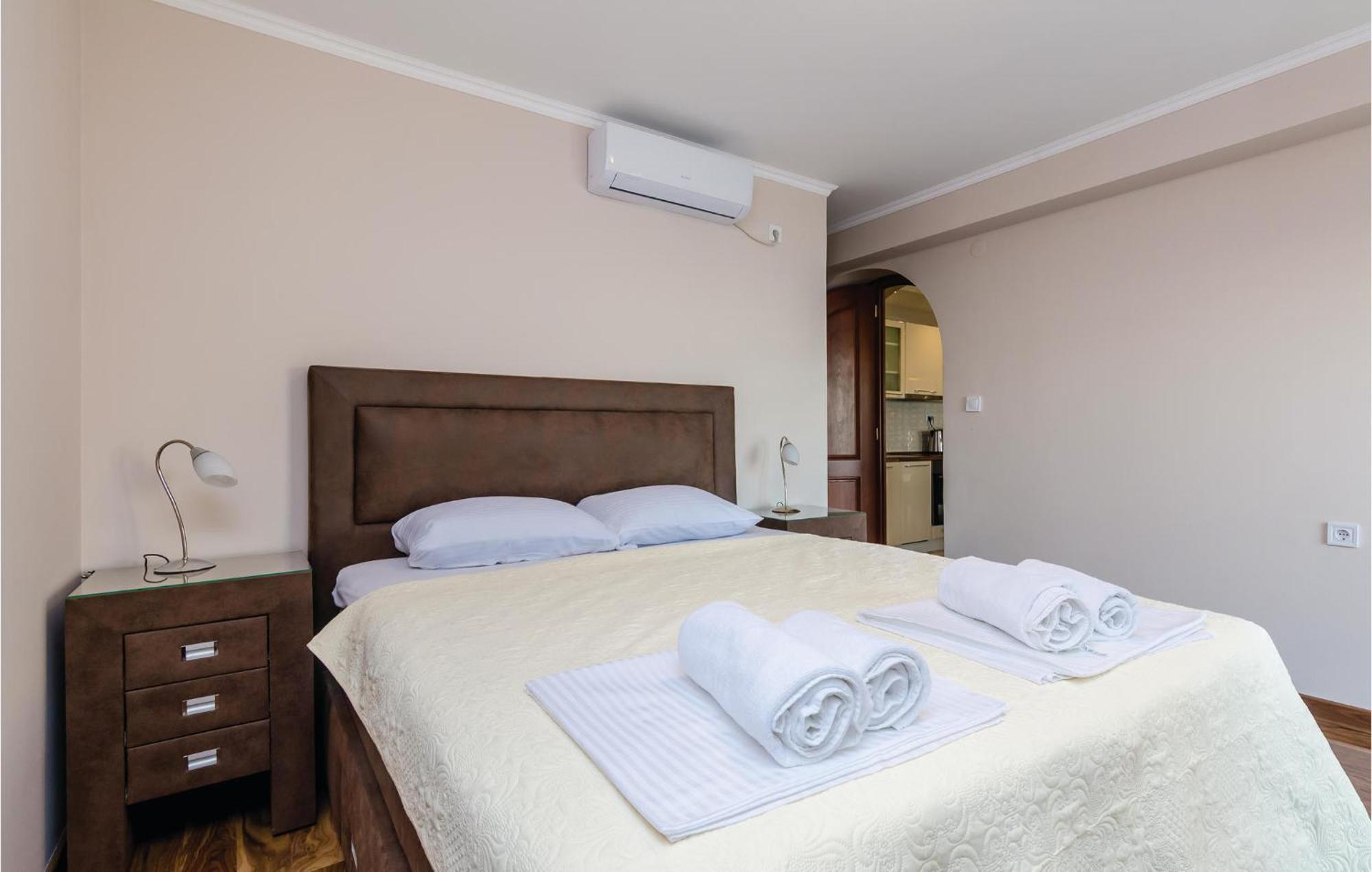 Amazing Home In Herceg Novi With House Sea View מראה חיצוני תמונה